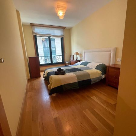 Apartamento En Ribeira A 200M De La Playa Bagian luar foto